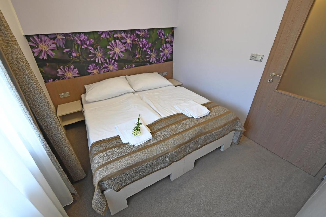 Hotel Jirinka Dolni Morava Bagian luar foto